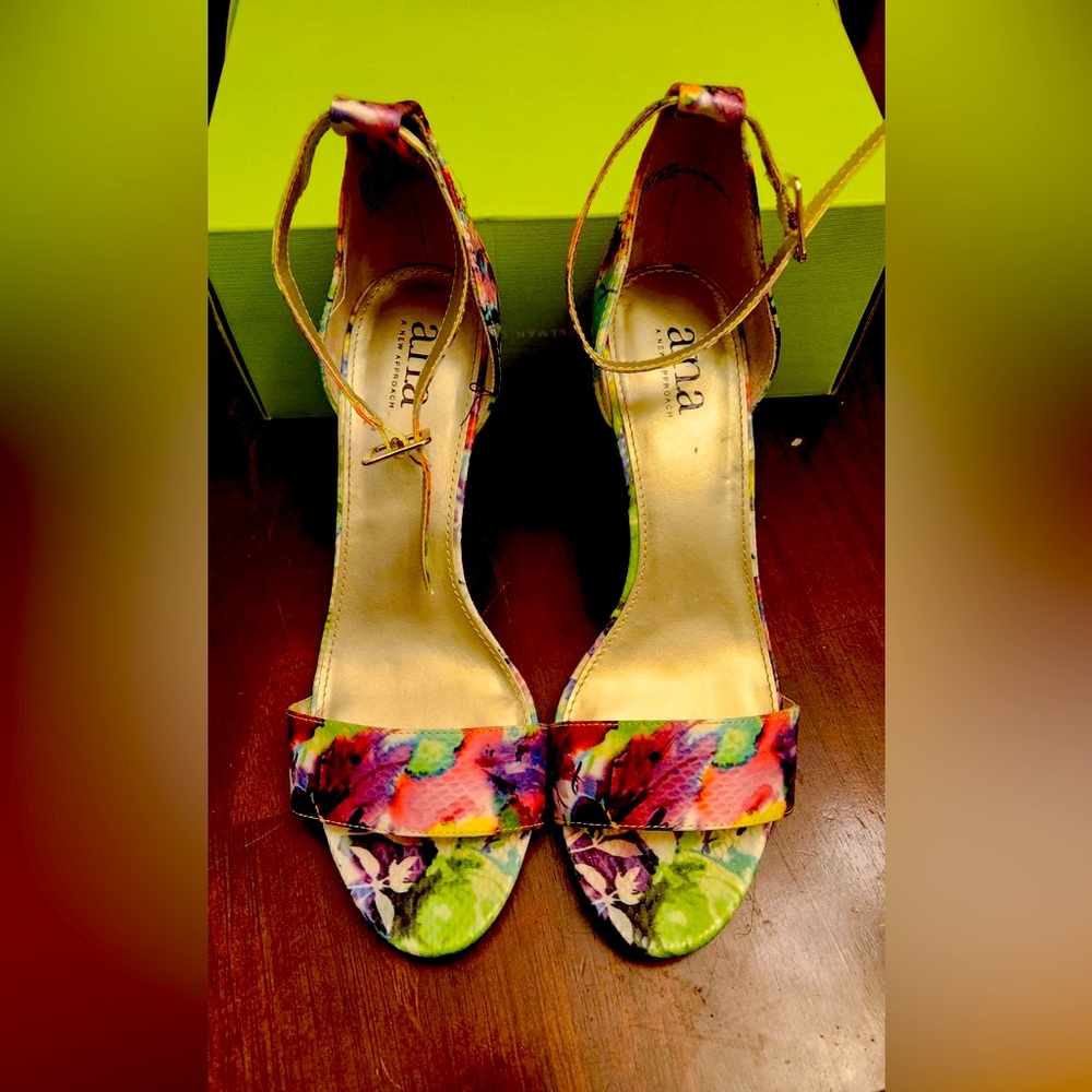New Ana heel Sandals